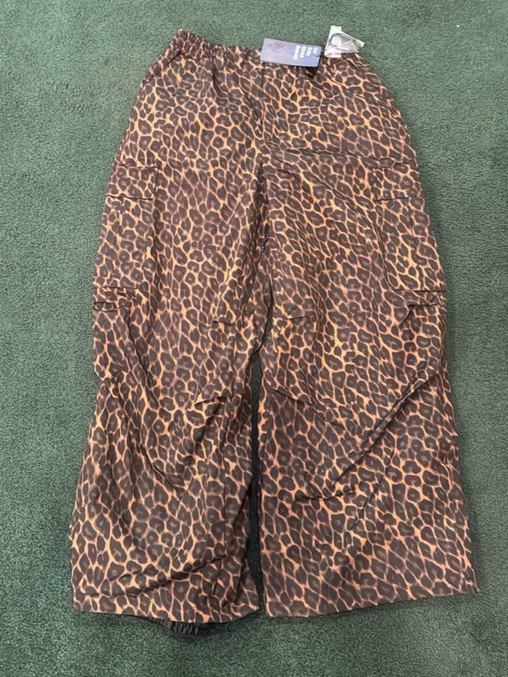 NWT Women's Double Knee Mountain Freestyle Baggy Camo Snow Pants - Picture 6 of 6